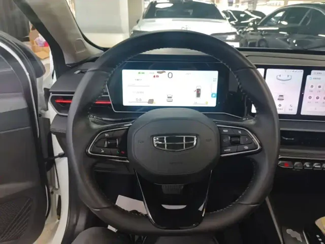 Geely Binrui — Фото автомобиля 10