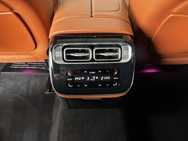 Mercedes-Benz S-Class — Фото автомобиля 17