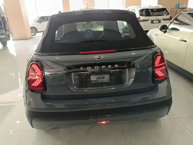 MINI Hatch — Фото автомобиля 5
