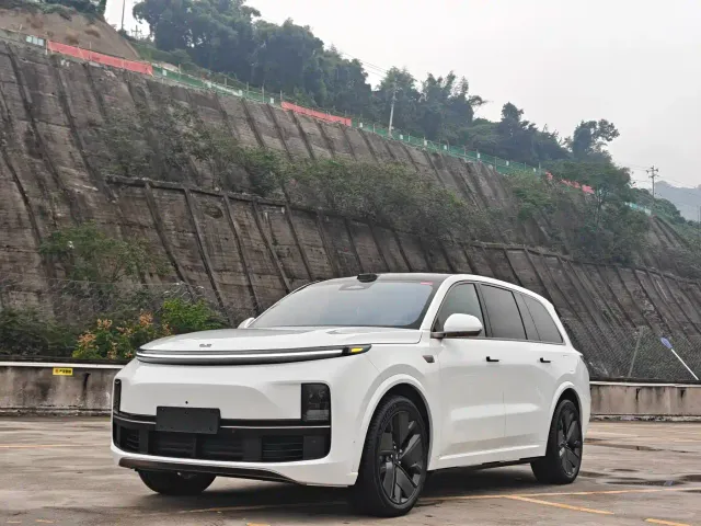 Фотография автомобиля — Li Auto L9