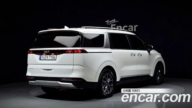Kia Canival Carnival 4 поколение Бензин 9 мест Prestige — Фото автомобиля 2