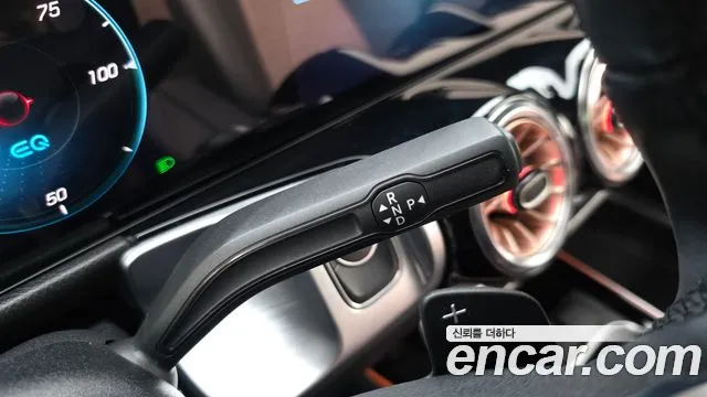 Mercedes-Benz EQB X243 — Фото автомобиля 12