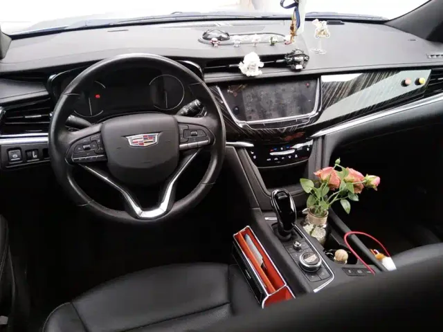 Cadillac XT6 — Фото автомобиля 12