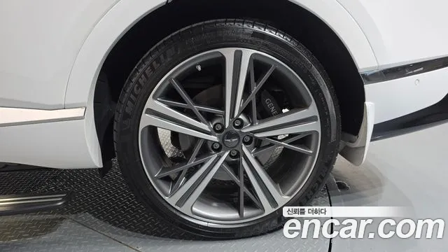 Genesis GV80 — Фото автомобиля 16