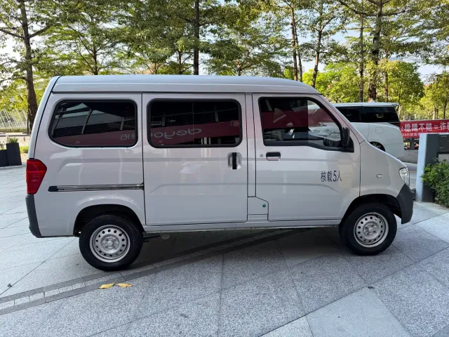 Wuling Zhiguang — Фото автомобиля 3