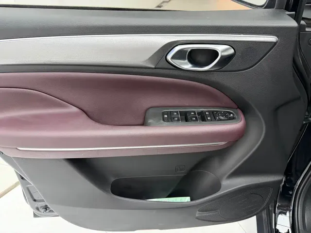 GAC Trumpchi M6 — Фото автомобиля 11
