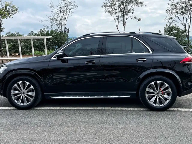 Mercedes-Benz GLE-Class — Фото автомобиля 3