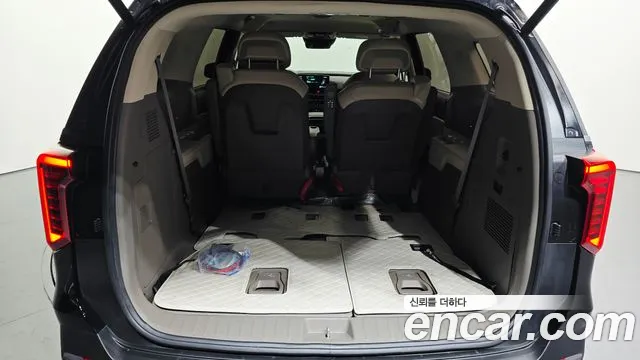 Kia Carnival Generation 4 — Фото автомобиля 24