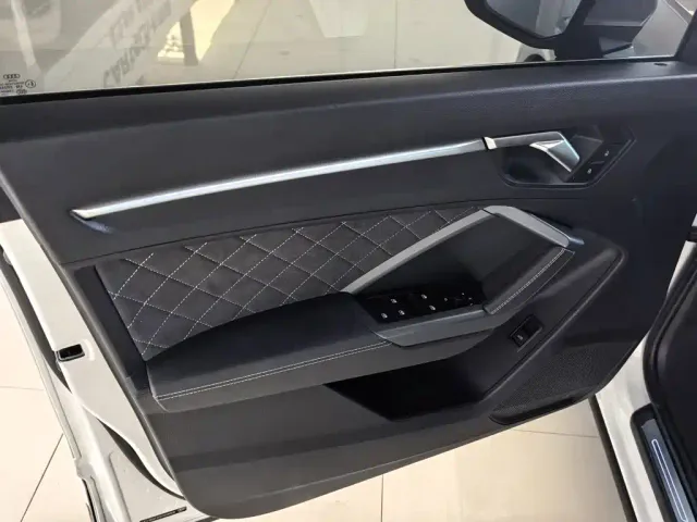 Audi Q3 — Фото автомобиля 6