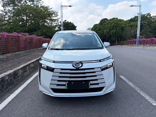 GAC Trumpchi E8 — Фото автомобиля 2