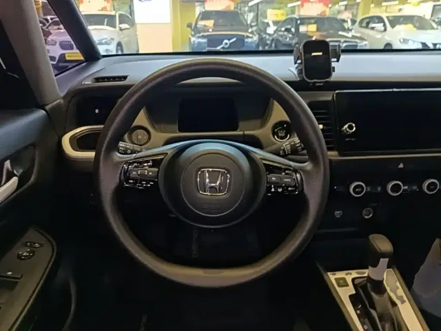 Honda Fit — Фото автомобиля 10
