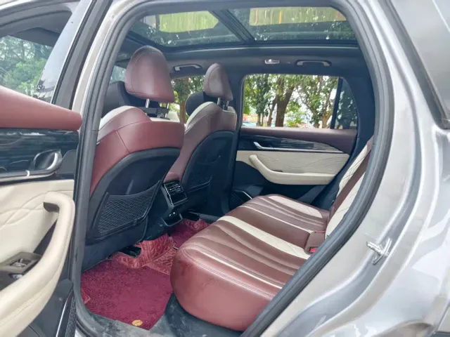 Geely Xingyue L — Фото автомобиля 9