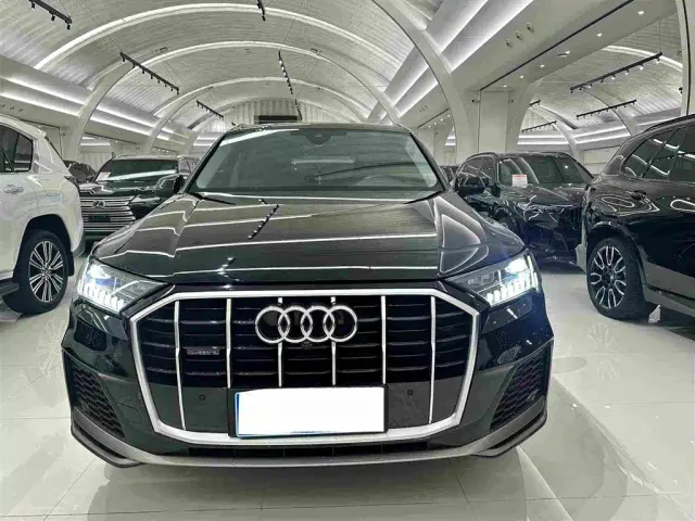 Audi Q7 — Фото автомобиля 2