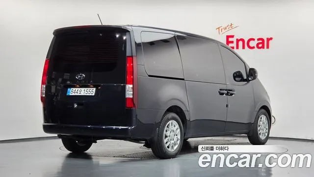 Hyundai Staria — Фото автомобиля 2