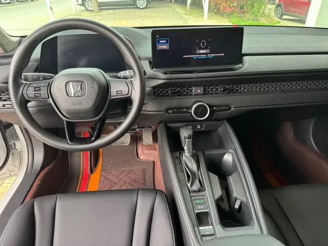 Honda Accord — Фото автомобиля 9