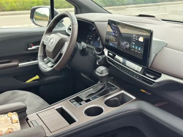 Toyota Granvia — Фото автомобиля 8