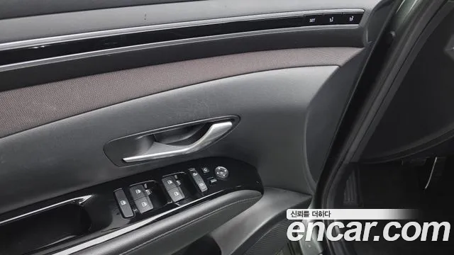 Hyundai Tucson Tucson (NX4) Бензин 1.6 турбо 2WD — Фото автомобиля 17