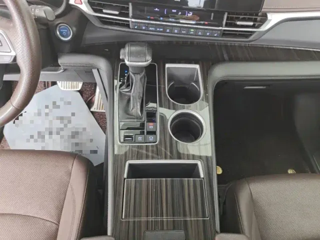 Toyota Sienna — Фото автомобиля 13