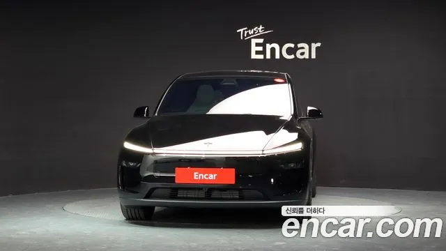 Tesla Model Y — Фото автомобиля 3