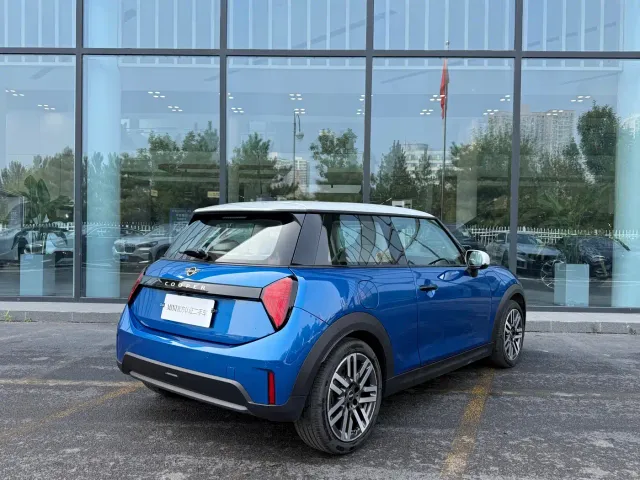 MINI Hatch — Фото автомобиля 7