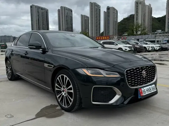 Jaguar XFL — Фото автомобиля 3