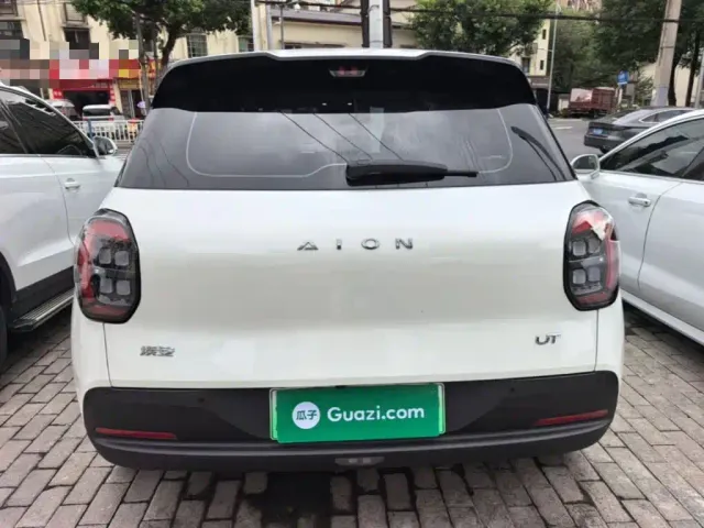 GAC Aion UT — Фото автомобиля 5