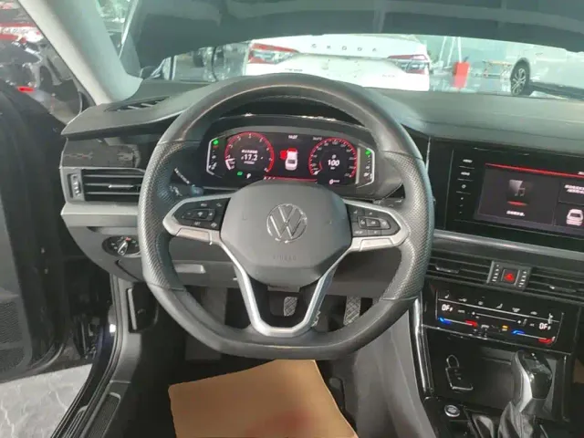 Volkswagen Passat — Фото автомобиля 10