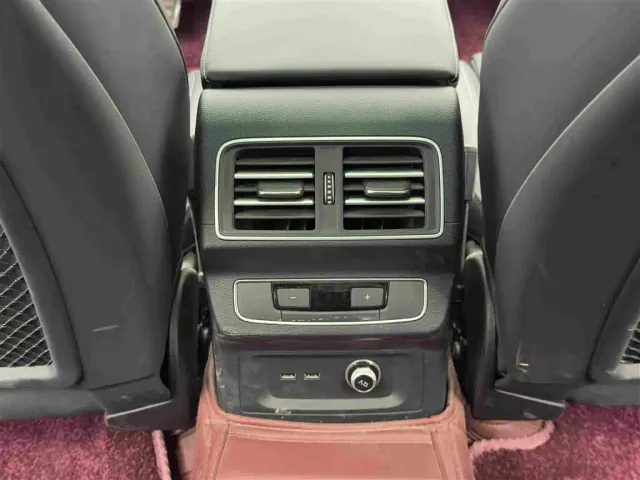 Audi Q5L — Фото автомобиля 11