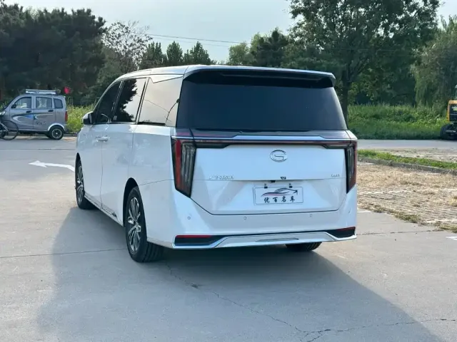 GAC Trumpchi M8 — Фото автомобиля 4