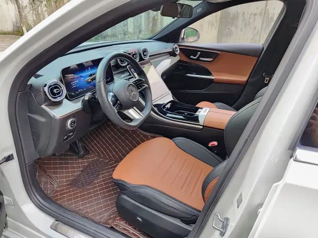 Mercedes-Benz C-Class — Фото автомобиля 7