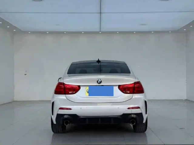 BMW 1 Series — Фото автомобиля 12