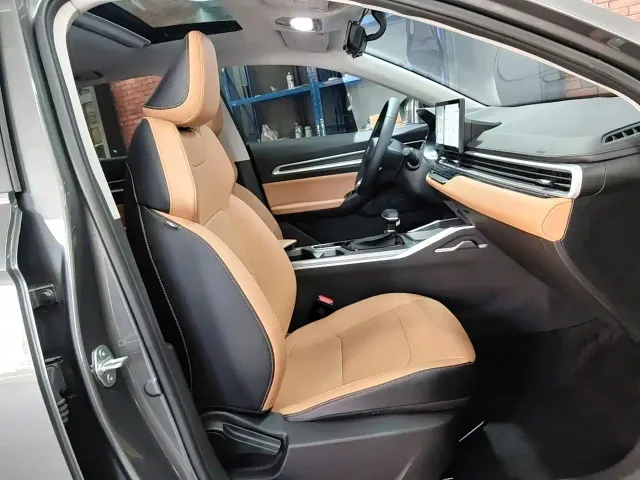 Geely Emgrand — Фото автомобиля 10