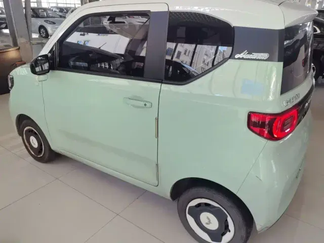 Wuling Hongguang Mini EV — Фото автомобиля 4