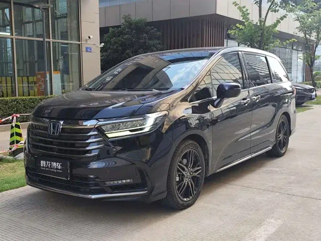 Фотография автомобиля — Honda Odyssey