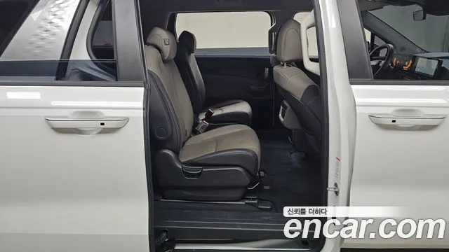 Kia Carnival 4th Gen — Фото автомобиля 17