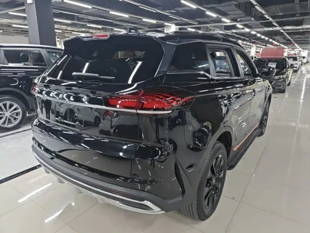 Geely Boyue — Фото автомобиля 6