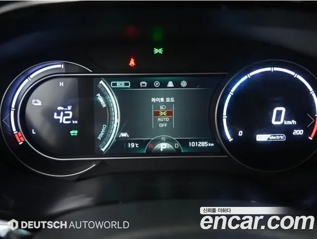 Kia Niro — Фото автомобиля 8