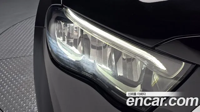 Mercedes-Benz E-Class — Фото автомобиля 20