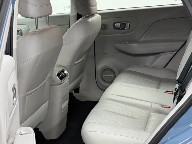 Leapmotor B10 — Фото автомобиля 4