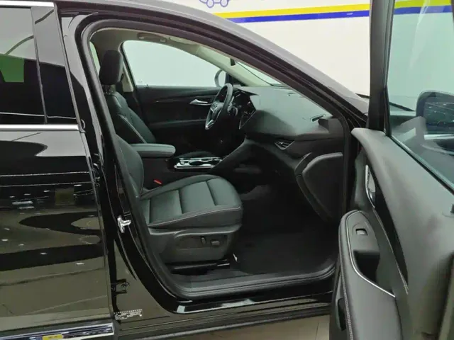 Buick Envision Plus — Фото автомобиля 8