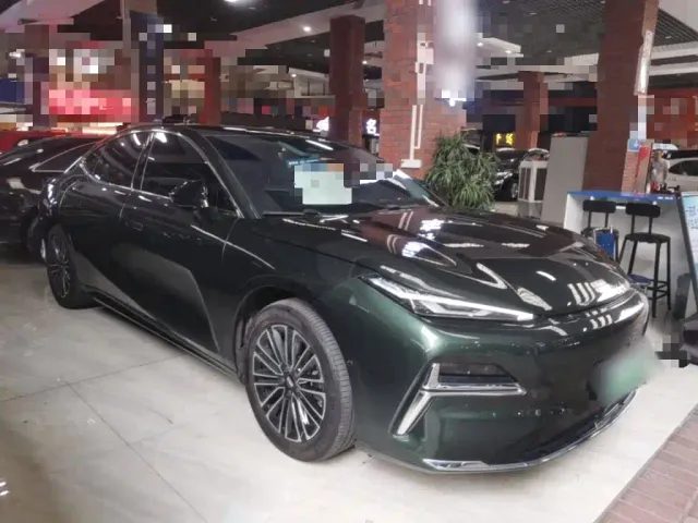 Geely Galaxy Xingyao 8 — Фото автомобиля 3