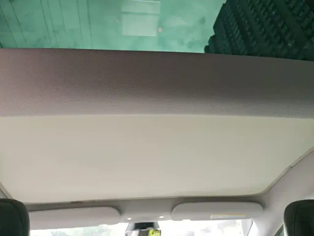 Tesla Model 3 — Фото автомобиля 19