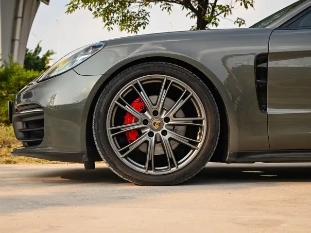 Porsche Panamera — Фото автомобиля 19