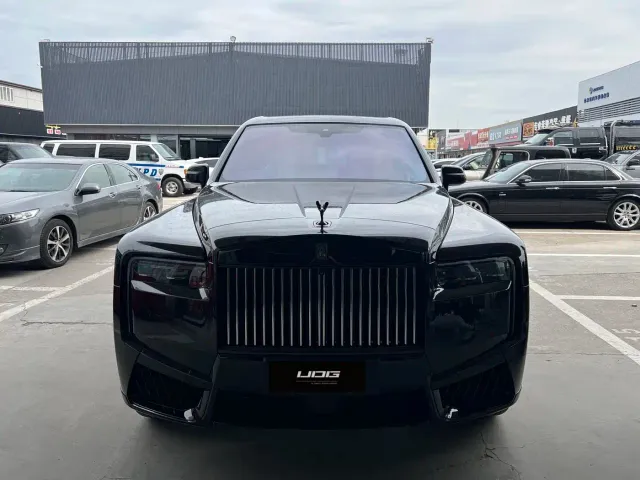 Rolls-Royce Cullinan — Фото автомобиля 2