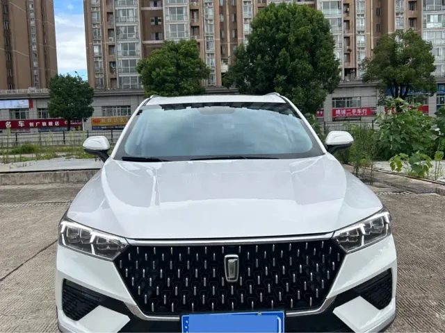 Bestune T77 — Фото автомобиля 2