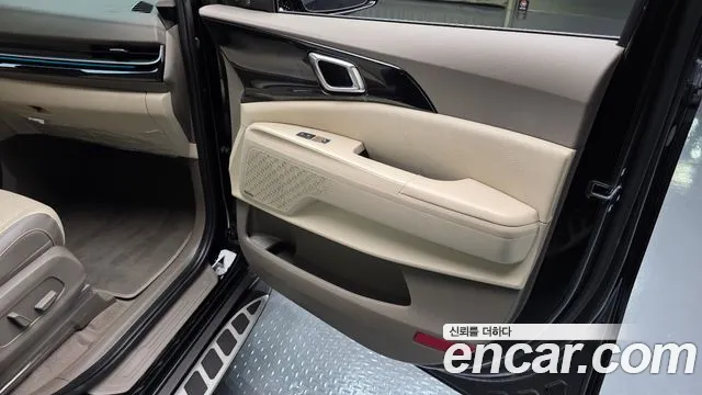 Kia Carnival Generation 4 — Фото автомобиля 12
