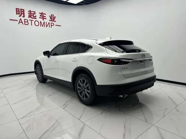Mazda CX-4 — Фото автомобиля 8