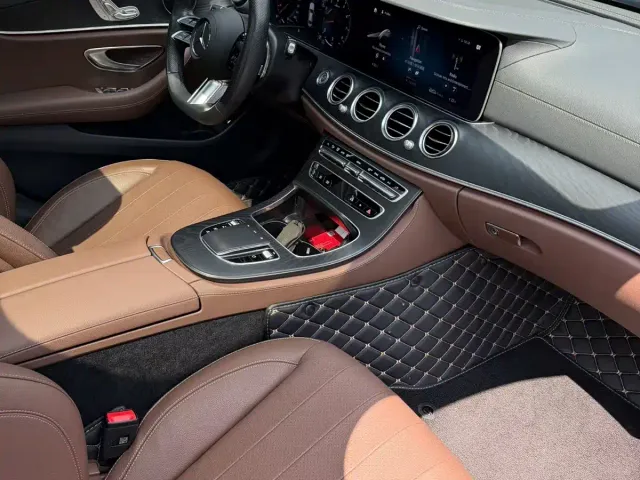 Mercedes-Benz E-Class — Фото автомобиля 9