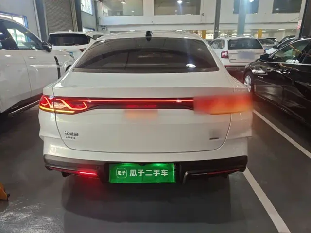 BYD Qin L — Фото автомобиля 5