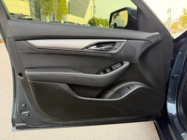 Cadillac CT5 — Фото автомобиля 5